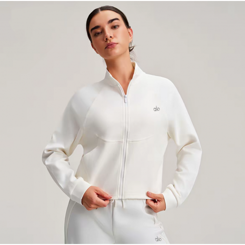 스칼라 스트레이트 탑