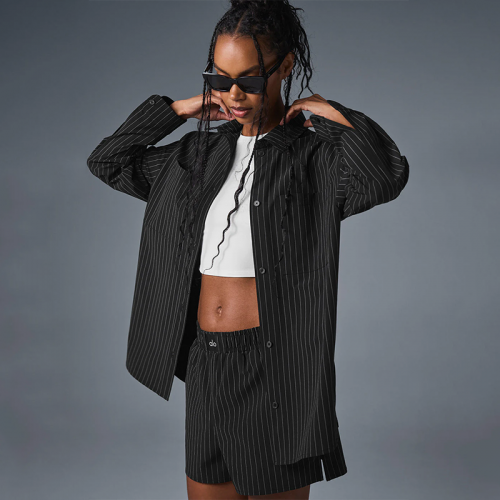 핀스트라이프 데이라이트 버튼다운 롱 슬리브 