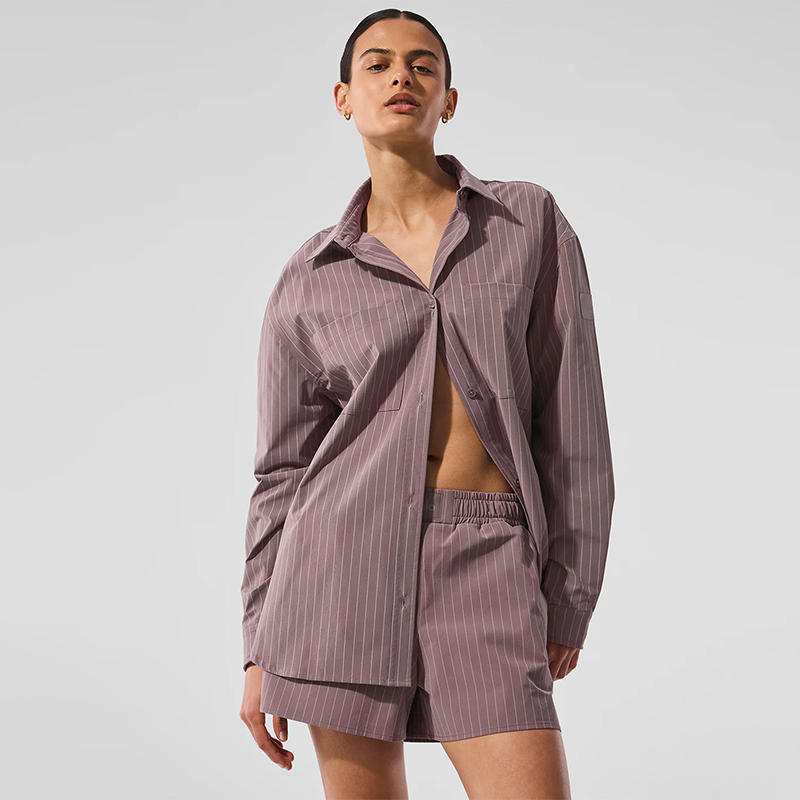 핀스트라이프 데이라이트 버튼다운 롱 슬리브